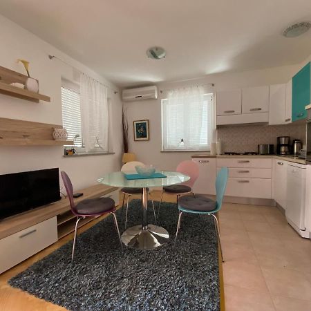 Molnar Apartment Premantura Bagian luar foto