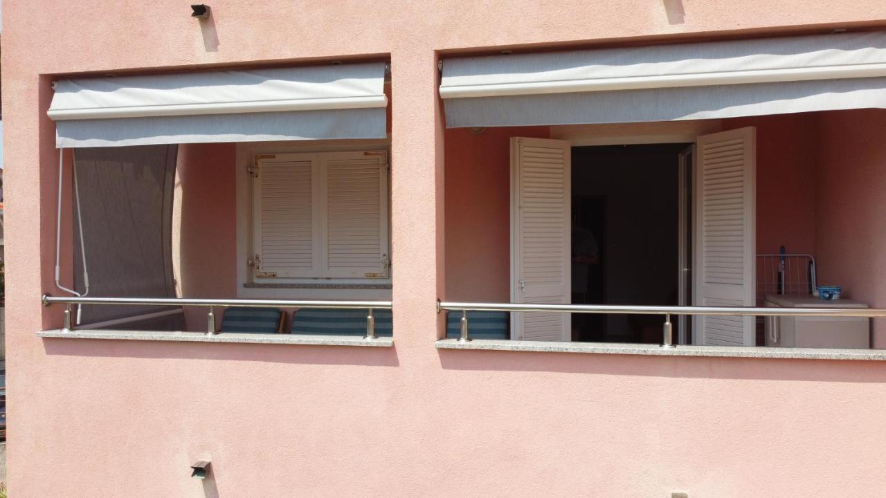 Molnar Apartment Premantura Bagian luar foto