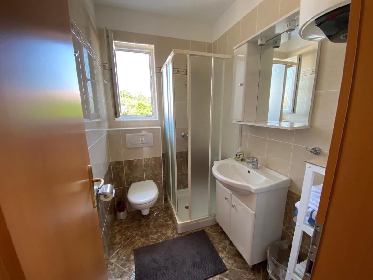 Molnar Apartment Premantura Bagian luar foto